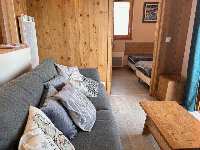 Rent in ski resort 3 room apartment sleeping corner 6 people (301) - Résidence Antarès - Risoul - Living room