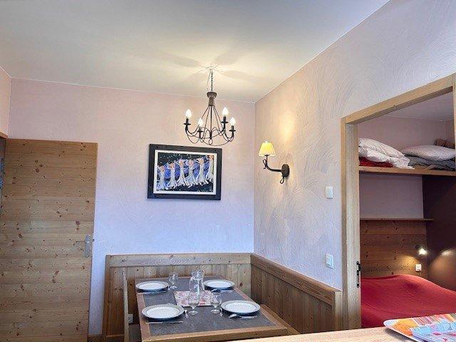 Rent in ski resort 3 room apartment sleeping corner 6 people (301) - Résidence Antarès - Risoul - Living room