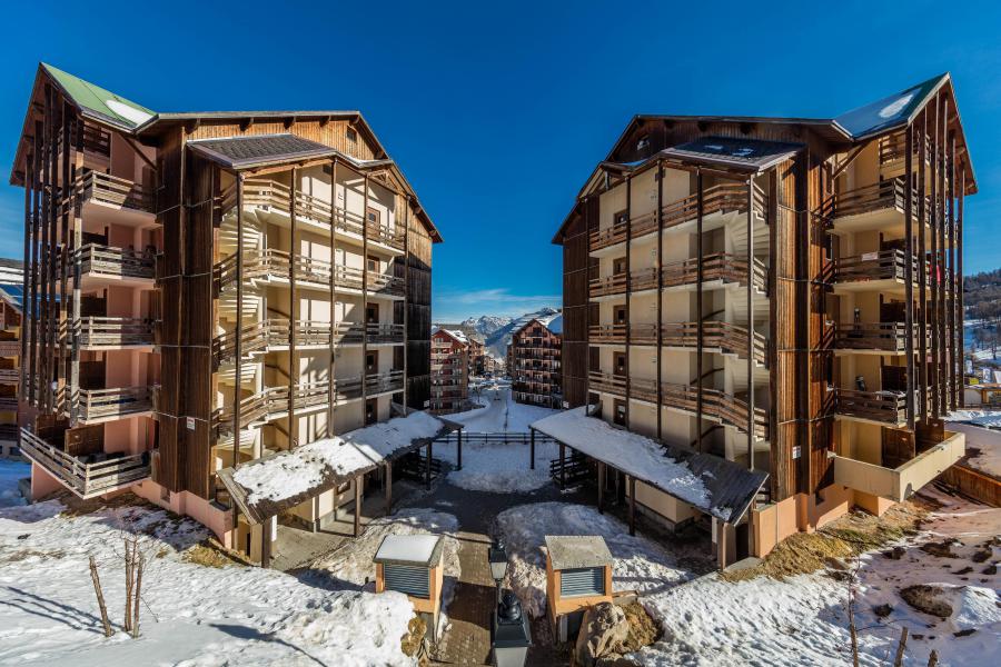 Location au ski Résidence Castor et Pollux - Risoul - Extérieur hiver