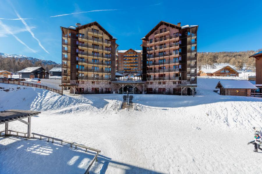 Location au ski Résidence Castor et Pollux - Risoul - Extérieur hiver