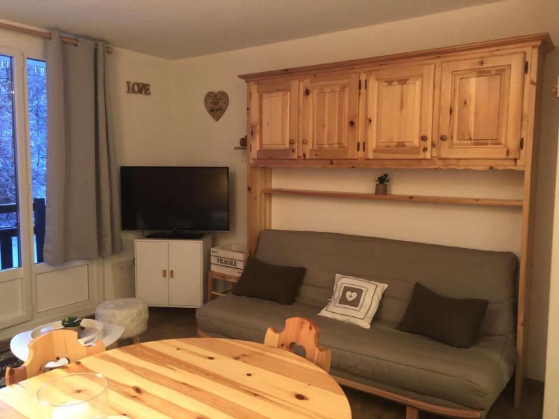 Rent in ski resort Studio sleeping corner 6 people (660) - Résidence Clématites - Risoul - Living room