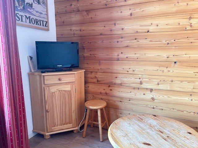 Skiverleih 2-Zimmer-Holzhütte für 6 Personen (35) - Résidence Edelweiss A - Risoul - Wohnzimmer