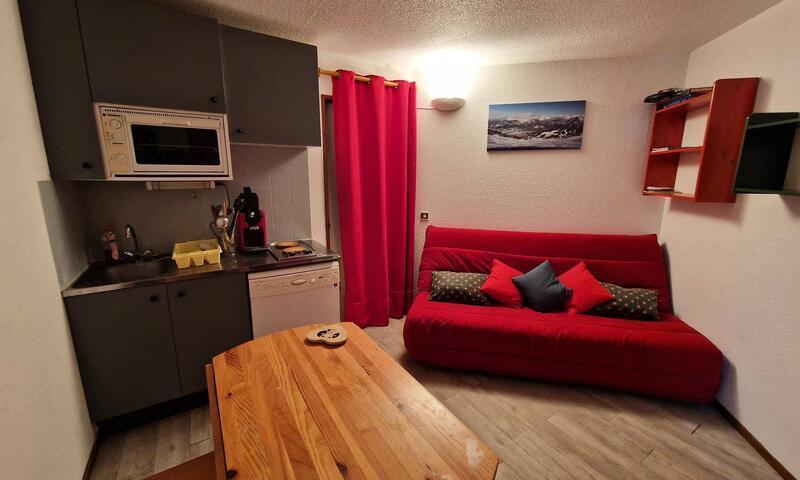 Rent in ski resort Studio cabin 2 people (Budget 19m²-1) - Résidence Edelweiss - MH - Risoul - Living room