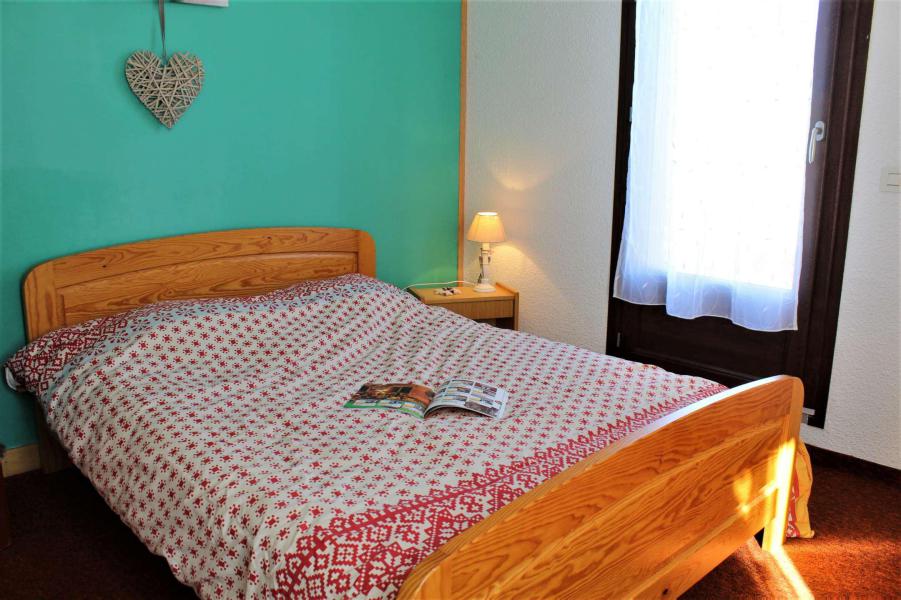 Аренда на лыжном курорте Апартаменты 2 комнат 6 чел. (321) - Résidence l'Orée du Bois B - Risoul - Двухспальная кровать