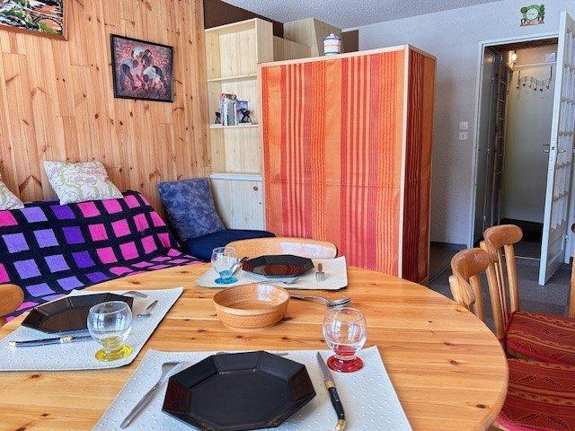 Rent in ski resort 2 room apartment 4 people (34) - Résidence Le Cesier - Risoul - Living room