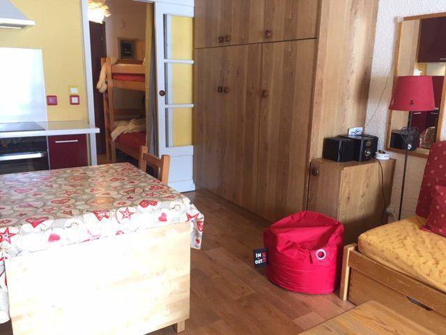 Rent in ski resort Studio sleeping corner 4 people (170-23I) - Résidence le Cimbro I - Risoul - Living room