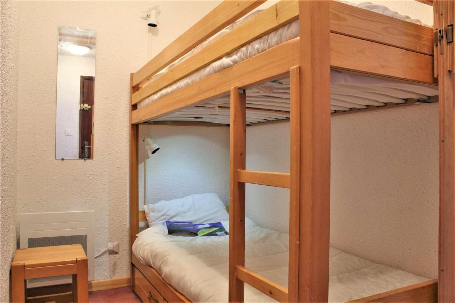 Skiverleih 2-Zimmer-Appartment für 6 Personen (906) - Résidence le Cimbro II - Risoul - Offener Schlafbereich