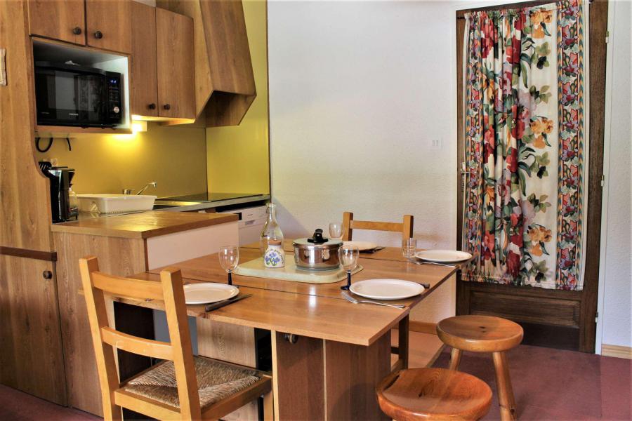 Ski verhuur Appartement 2 kamers 6 personen (906) - Résidence le Cimbro II - Risoul - Woonkamer