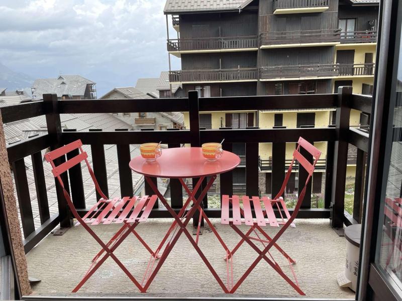 Rent in ski resort 2 room apartment 4 people (37) - Résidence le Cristal B - Risoul - Balcony