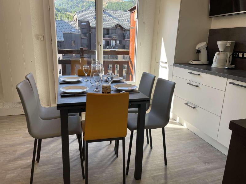 Skiverleih 2-Zimmer-Appartment für 6 Personen (613) - Résidence le Cristal B - Risoul - Wohnzimmer