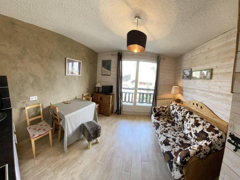Rent in ski resort Studio cabin 4 people (377) - Résidence le Villaret 2 - Risoul - Apartment