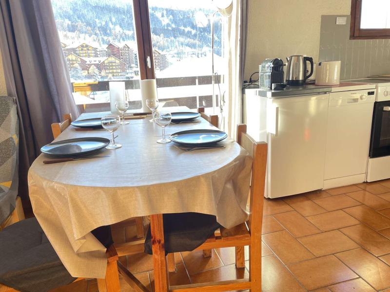 Ski verhuur Appartement 3 kamers 6 personen (190-113I) - Résidence le Villaret I - Risoul - Woonkamer