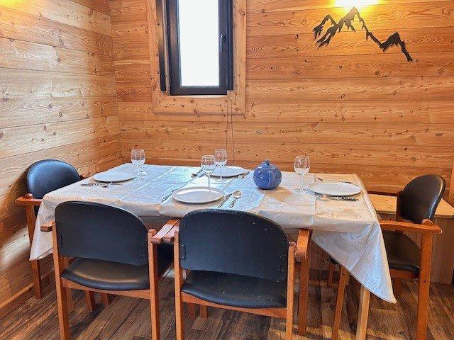 Rent in ski resort 3 room apartment 6 people (110) - Résidence les Airelles A - Risoul - Living room