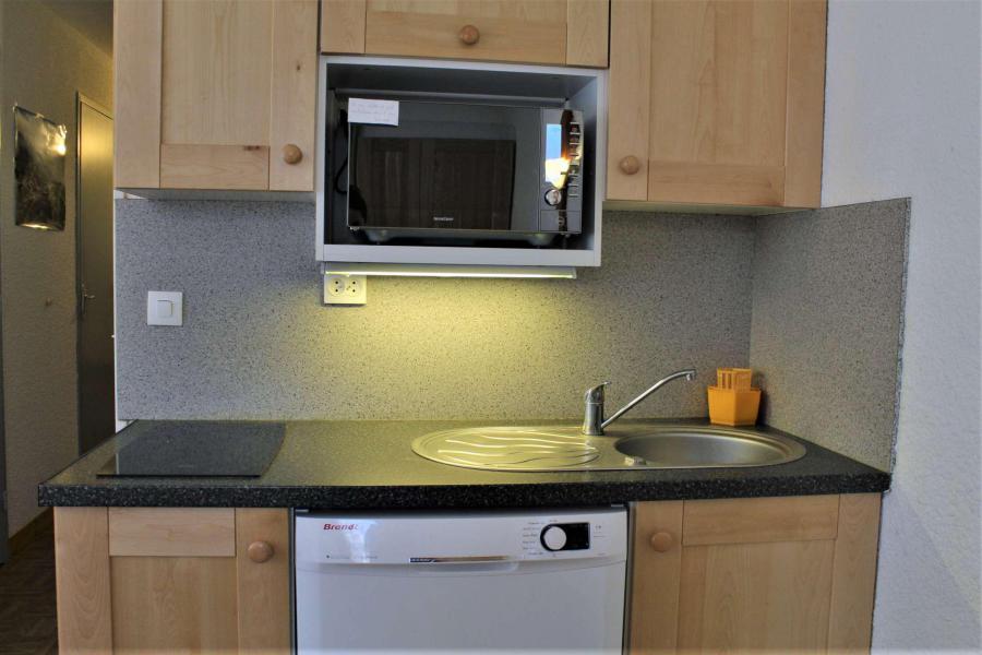 Location au ski Appartement 3 pièces 6 personnes (28) - Résidence les Airelles B - Risoul - Kitchenette