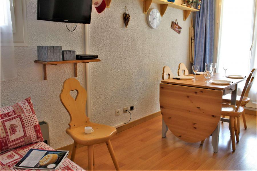 Skiverleih Studio Schlafnische 4 Personen (11) - Résidence les Airelles B - Risoul - Wohnzimmer