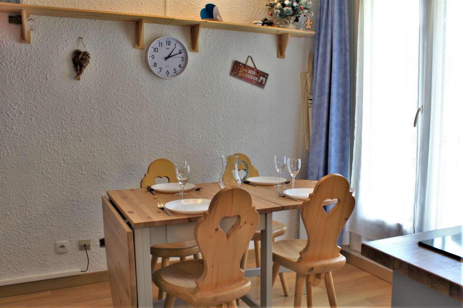 Skiverleih Studio Schlafnische 4 Personen (11) - Résidence les Airelles B - Risoul - Wohnzimmer