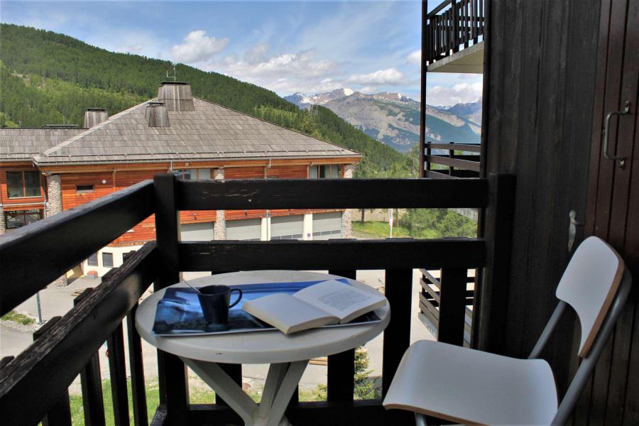 Rent in ski resort Studio cabin 4 people (311) - Résidence les Chamois - Risoul - Balcony