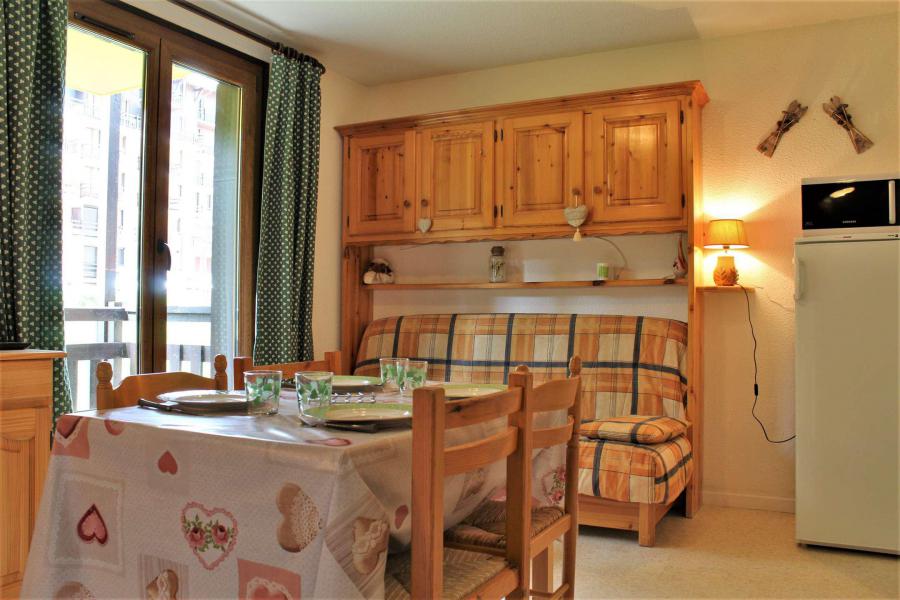 Rent in ski resort Studio 5 people (35A) - Résidence les Clarines A1 - Risoul - Apartment