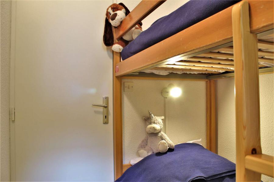 Rent in ski resort Studio 5 people (35A) - Résidence les Clarines A1 - Risoul - Bunk beds