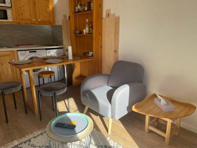 Rent in ski resort Studio cabin 4 people (112A2) - Résidence les Clarines A2 - Risoul - Apartment