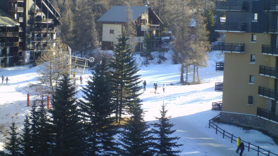 Rent in ski resort Studio mezzanine 4 people (221B) - Résidence les Clarines B1 - Risoul