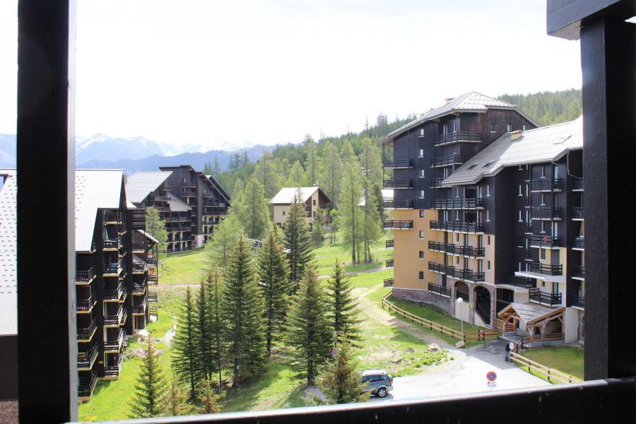 Rent in ski resort Studio mezzanine 4 people (221B) - Résidence les Clarines B1 - Risoul