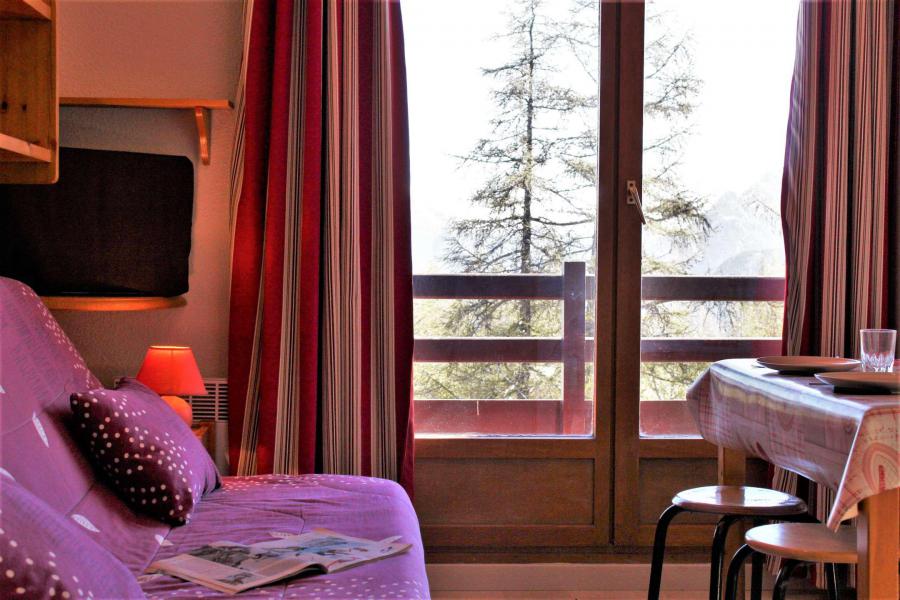 Rent in ski resort Studio cabin 4 people (308C) - Résidence les Clématites C - Risoul - Reception