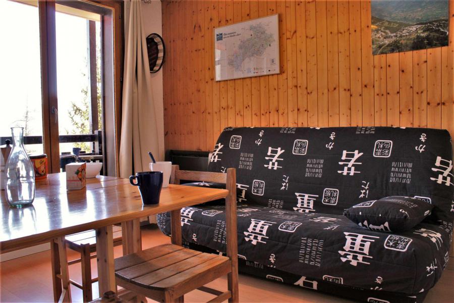 Rent in ski resort Studio sleeping corner 4 people (409C) - Résidence les Clématites C - Risoul - Living room