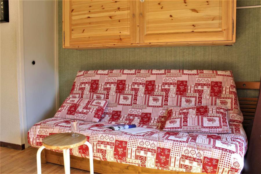 Rent in ski resort Studio sleeping corner 4 people (412D) - Résidence les Clématites D - Risoul - Living room