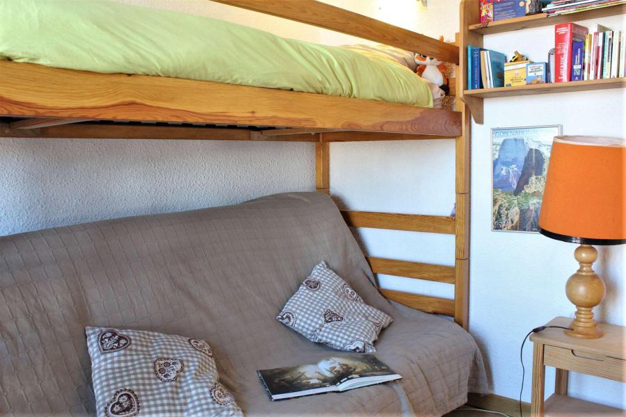 Rent in ski resort 2 room apartment 5 people (54I) - Résidence les Florins I - Risoul - Bedroom