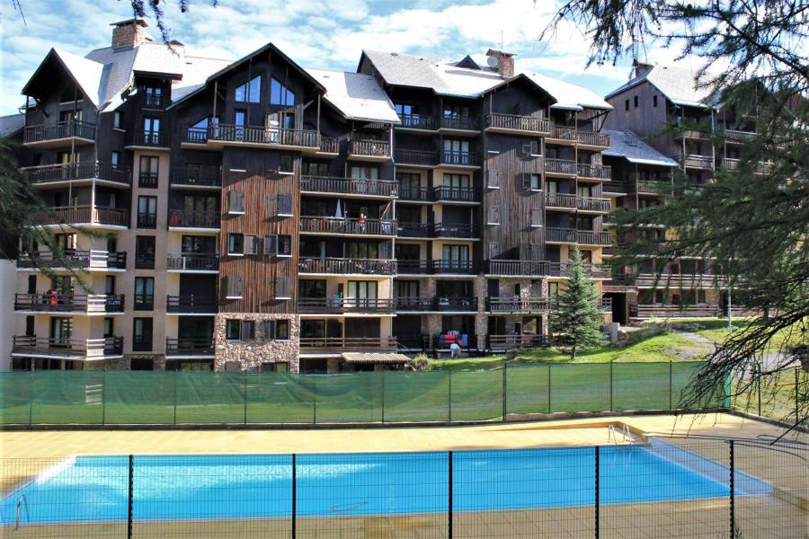 Rent in ski resort Résidence les Florins I - Risoul - Swimming pool