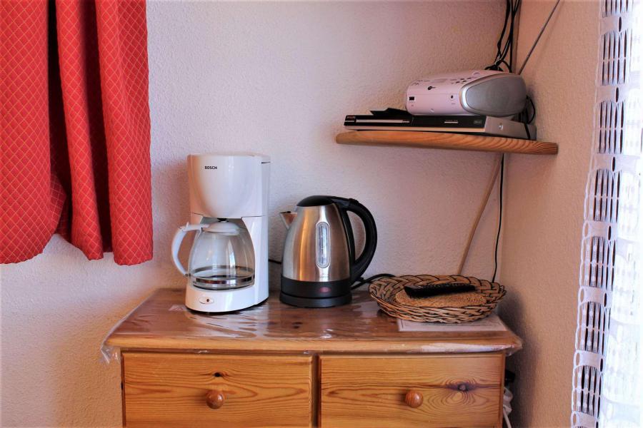 Rent in ski resort 2 room apartment sleeping corner 5 people (313) - Résidence Soldanelles - Risoul - Kitchenette