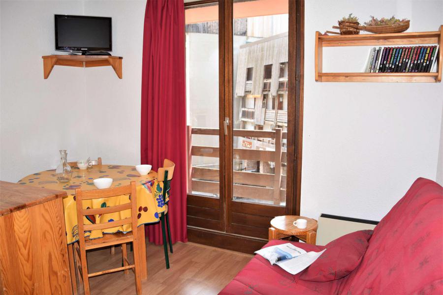 Rent in ski resort Studio sleeping corner 4 people (288) - Résidence Soldanelles - Risoul