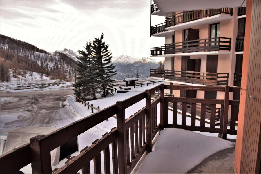 Rent in ski resort Studio cabin 4 people (263) - Résidence Soldanelles - Risoul - Balcony