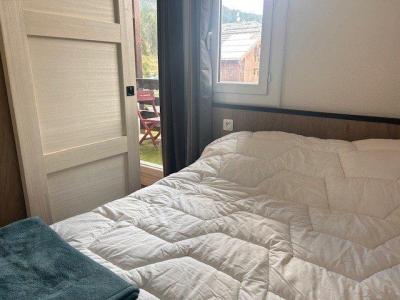 Rent in ski resort 2 room apartment 6 people (520-503) - Résidence Aldebaran - Risoul - Bedroom