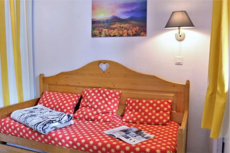 Rent in ski resort Studio sleeping corner 6 people (414) - Résidence Aldebaran - Risoul - Living room