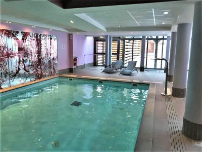 Rent in ski resort 2 room apartment sleeping corner 5 people (309) - Résidence Antarès - Risoul - Swimming pool