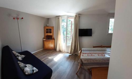 Rent in ski resort 3 room apartment 5 people (Sélection 40m²) - Résidence Chamois - MH - Risoul - Living room