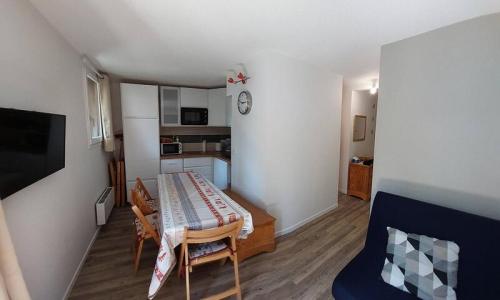 Wynajem na narty Apartament 3 pokojowy 5 osób (Sélection 40m²) - Résidence Chamois - MH - Risoul - Pokój gościnny