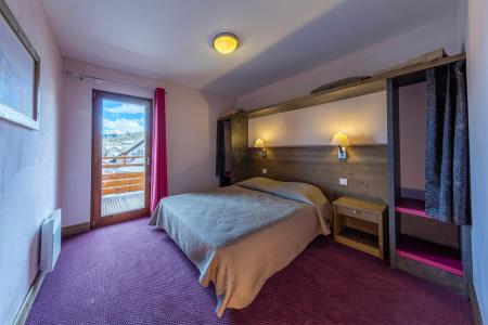 Rent in ski resort Résidence Deneb - Risoul - Bedroom