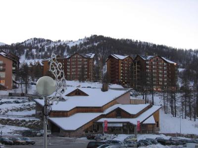 Rent in ski resort Studio cabin 4 people (05) - Résidence Edelweiss A - Risoul