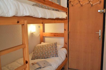 Rent in ski resort Studio sleeping corner 4 people (511B) - Résidence le Cristal B - Risoul