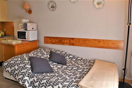 Rent in ski resort Studio sleeping corner 4 people (112B) - Résidence le Cristal B - Risoul