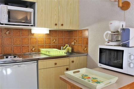 Rent in ski resort Studio sleeping corner 4 people (112) - Résidence le Cristal B - Risoul - Kitchenette