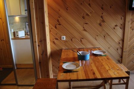 Rent in ski resort Studio 2 people (111) - Résidence le Laus - Risoul - Living room