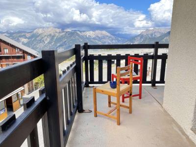 Rent in ski resort 2 room apartment 5 people (24) - Résidence les Airelles B - Risoul - Balcony