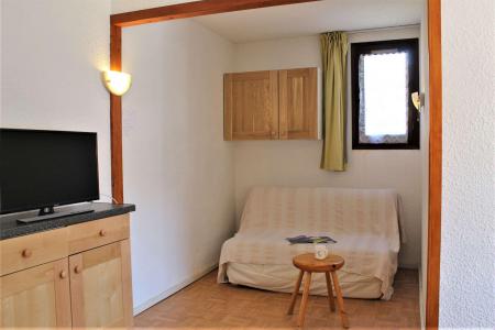 Rent in ski resort 3 room apartment 6 people (28) - Résidence les Airelles B - Risoul - Living room