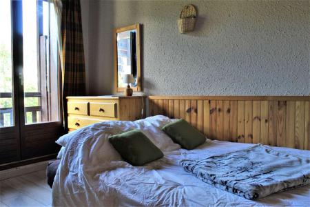 Rent in ski resort Studio sleeping corner 4 people (67) - Résidence les Chamois - Risoul
