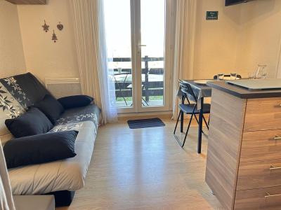 Rent in ski resort Studio sleeping corner 2-4 people (14) - Résidence les Chamois - Risoul - Living room