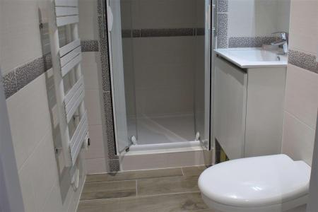 Rent in ski resort Studio mezzanine 6 people (125A2) - Résidence les Clarines A2 - Risoul - Shower room